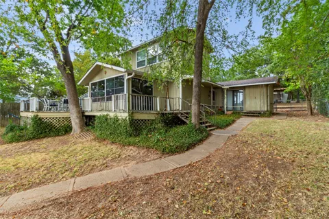 142 Lowe Drive