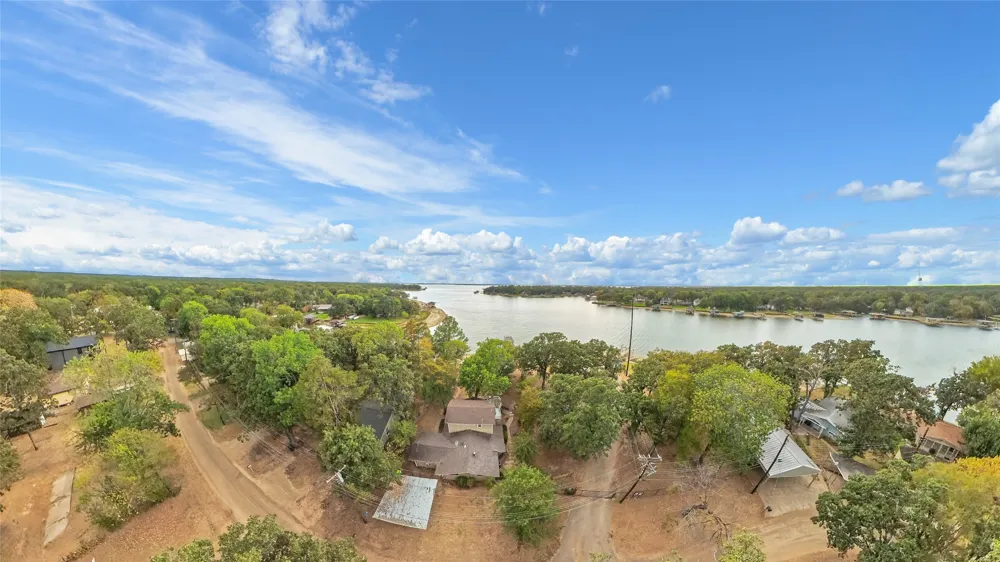 142 Lowe Drive Mabank, TX 75156