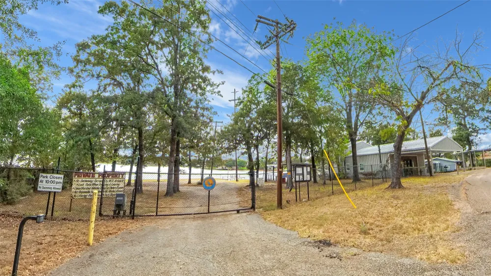 142 Lowe Drive Mabank, TX 75156
