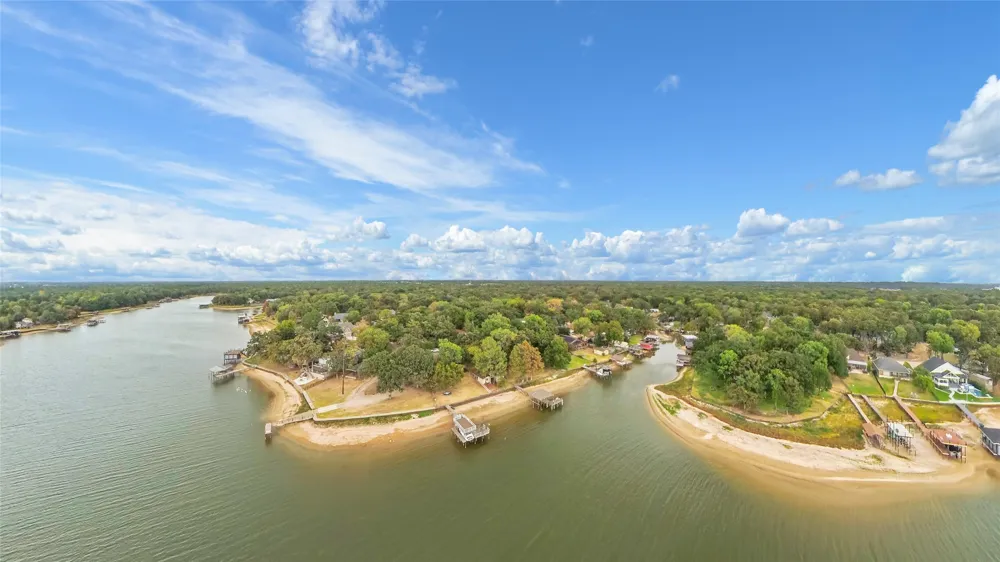 142 Lowe Drive Mabank, TX 75156