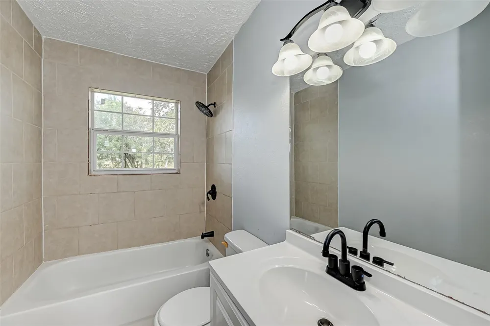 7946 Jutland Road Houston, TX 77033