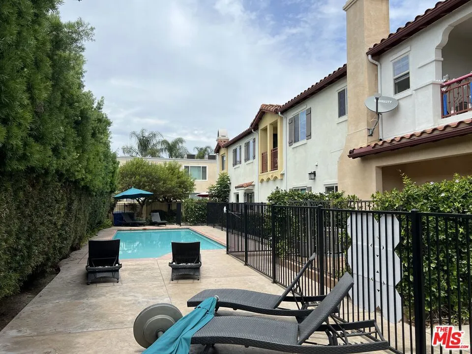 9124 Florence Avenue Downey, CA 90240