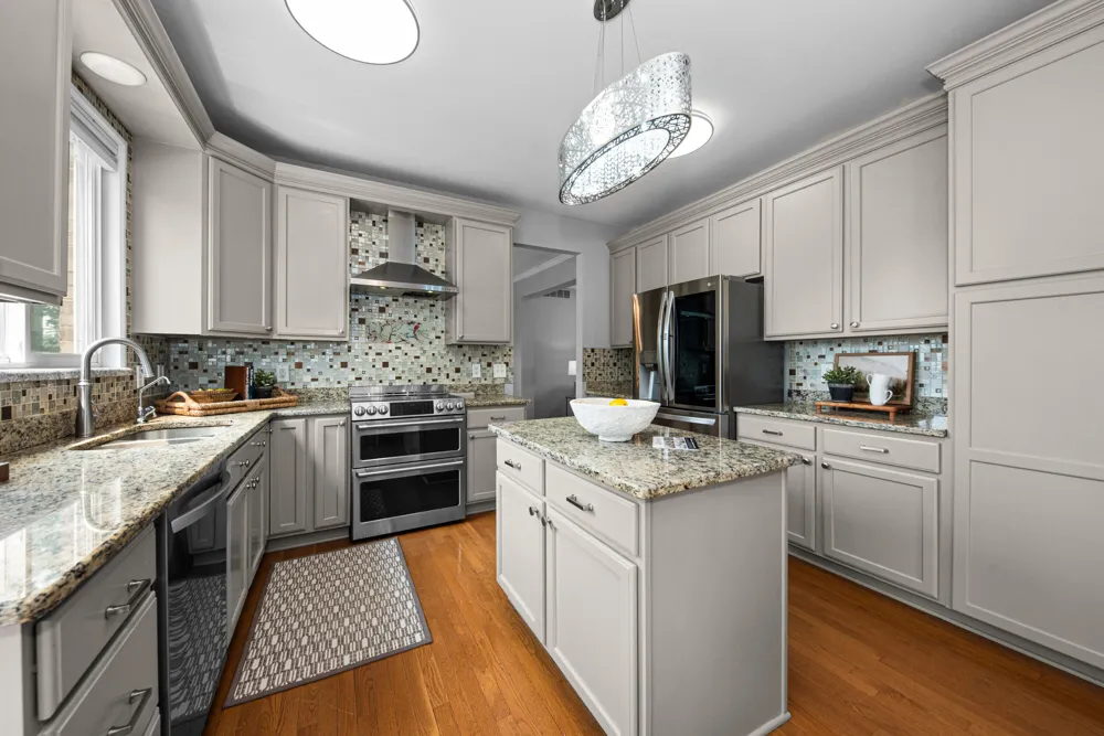 2608 Nadia Court Ann Arbor, MI 48105