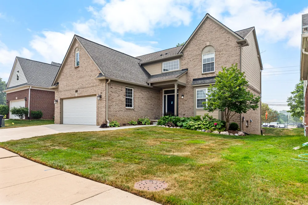 2608 Nadia Court Ann Arbor, MI 48105
