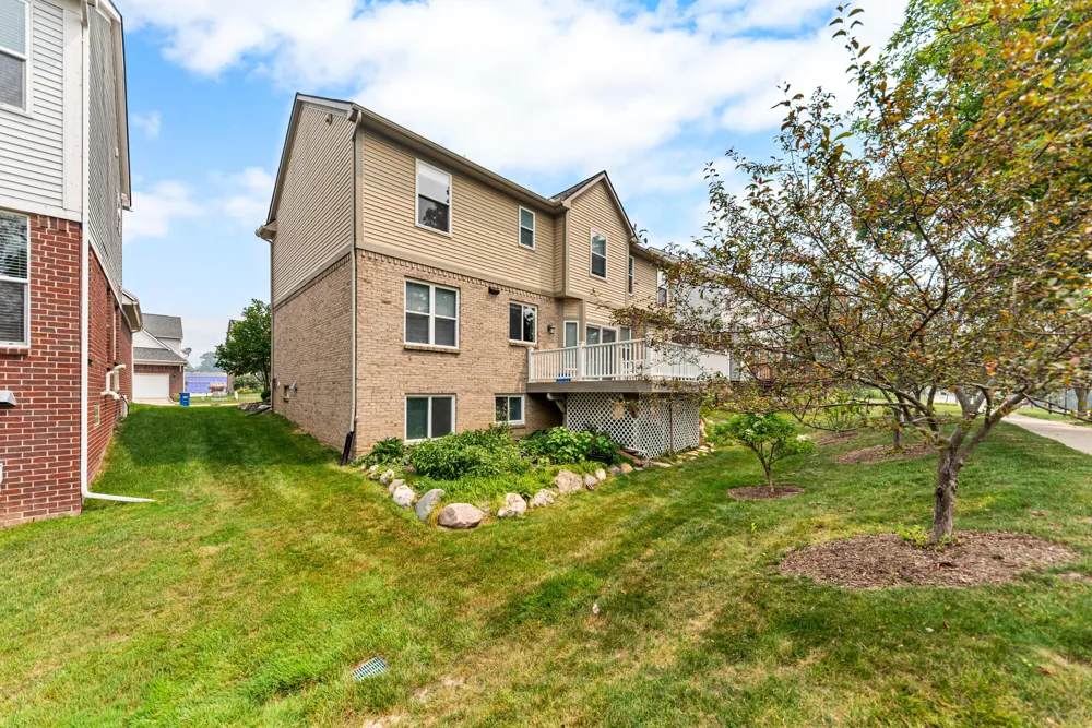2608 Nadia Court Ann Arbor, MI 48105