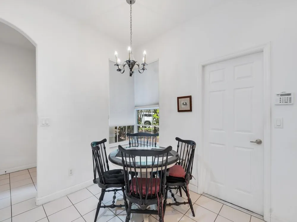 3830 Nags Head Place SW Vero Beach, FL 32968