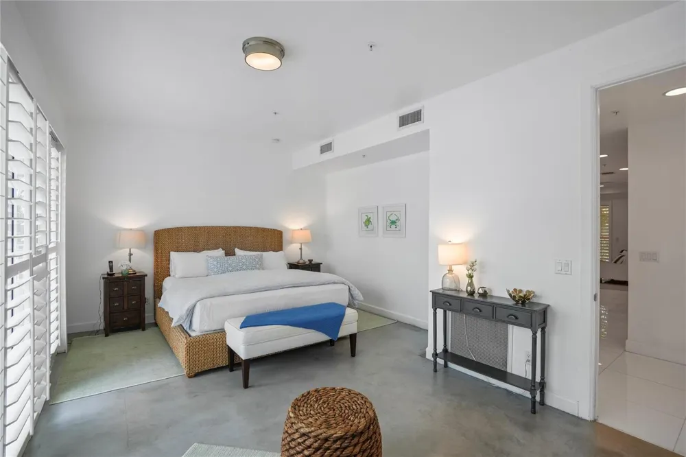 347 Oak Street #B1 Hollywood, FL 33019