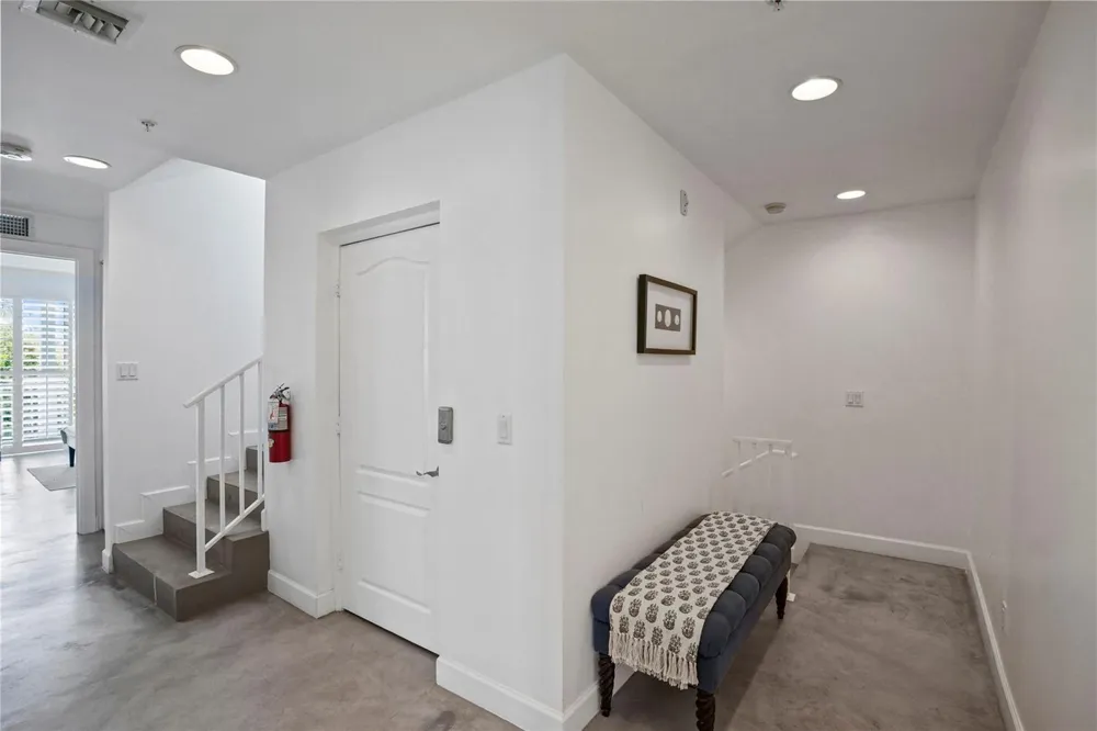 347 Oak Street #B1 Hollywood, FL 33019