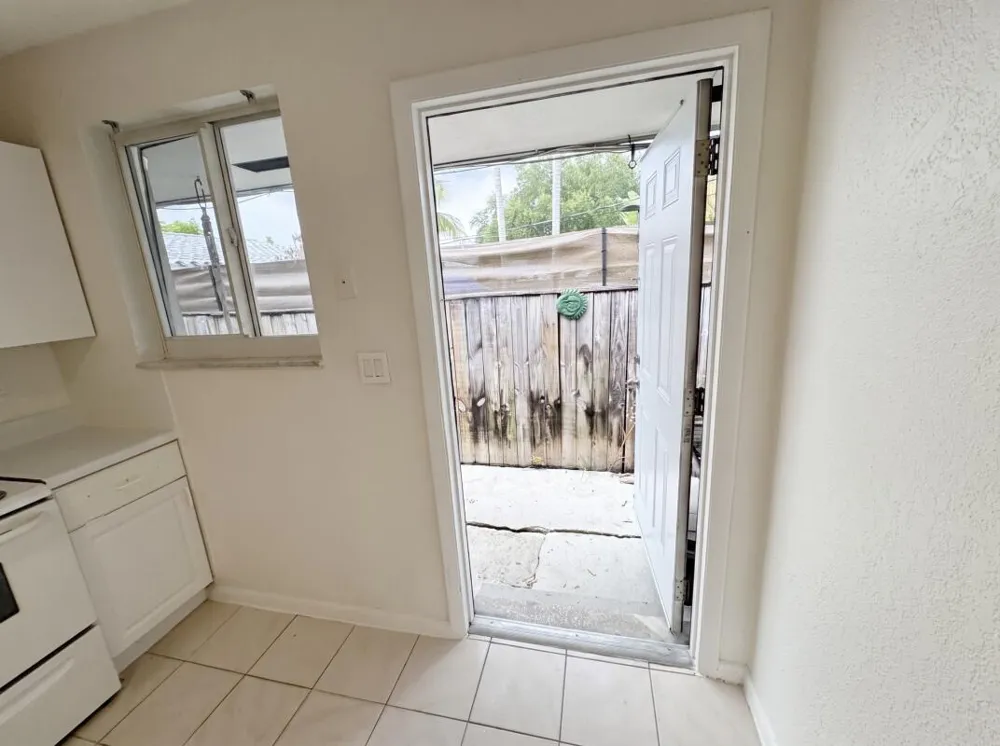 2319 Wilson Street Hollywood, FL 33020