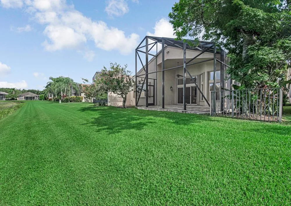 8225 La Jolla Vista Lane Lake Worth, FL 33467