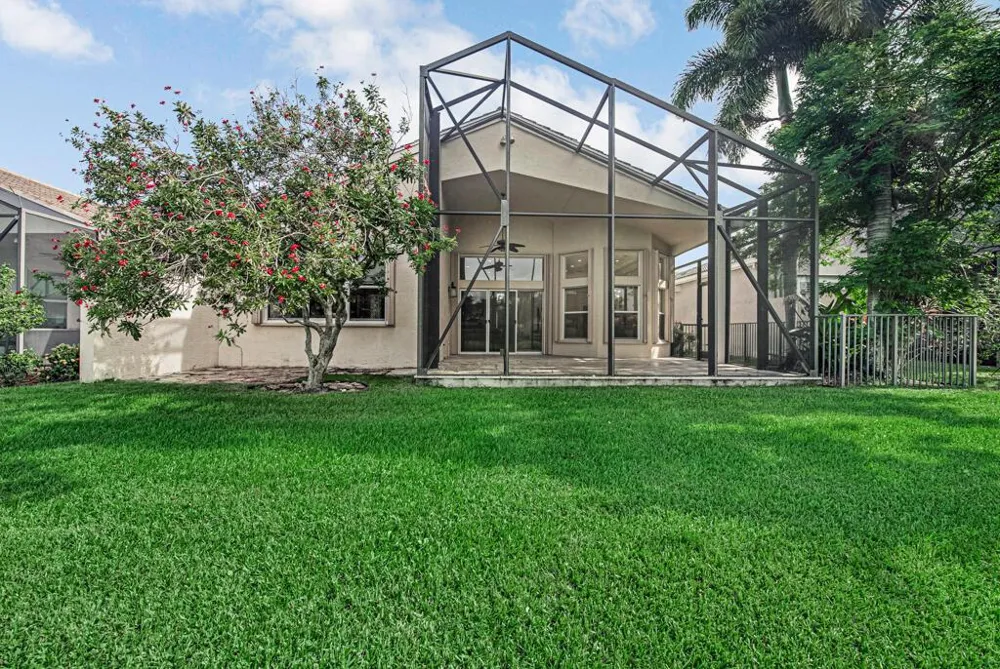 8225 La Jolla Vista Lane Lake Worth, FL 33467