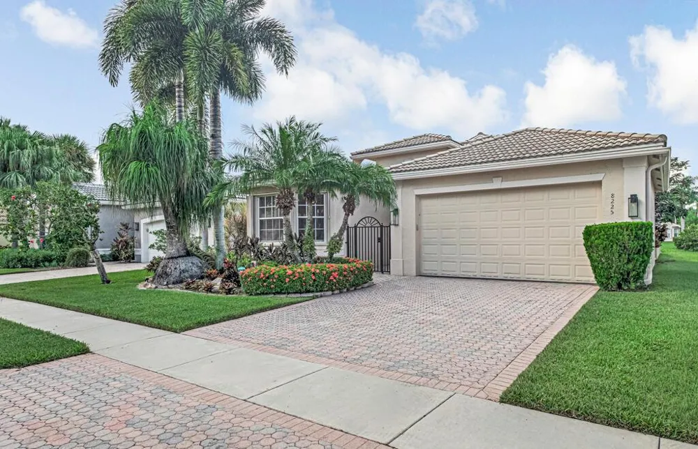 8225 La Jolla Vista Lane Lake Worth, FL 33467