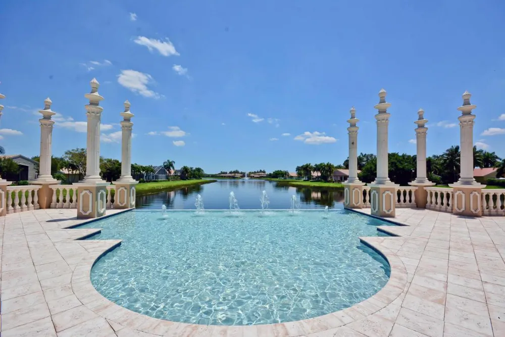 8225 La Jolla Vista Lane Lake Worth, FL 33467