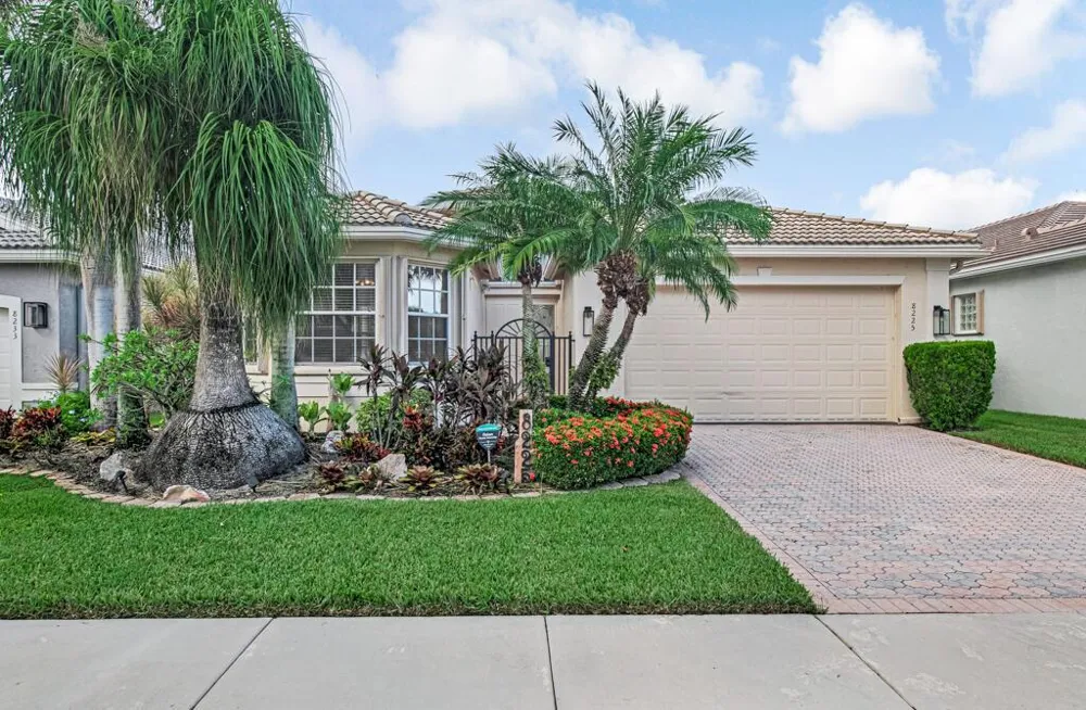 8225 La Jolla Vista Lane Lake Worth, FL 33467