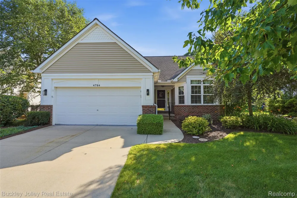 4784 New Haven Drive Genoa Township, MI 48843