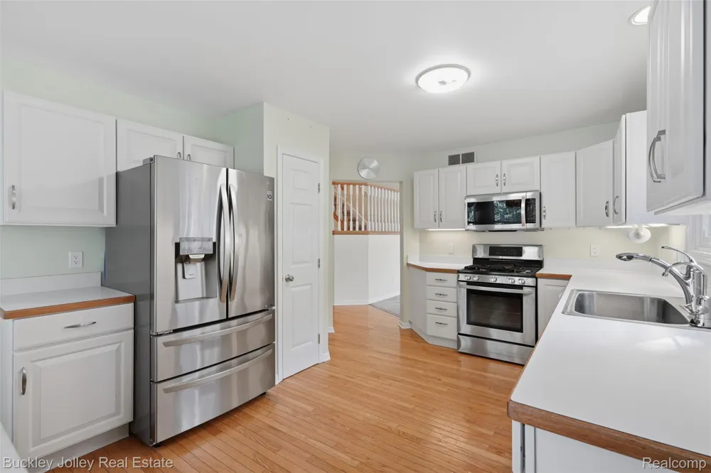 4784 New Haven Drive Genoa Township, MI 48843