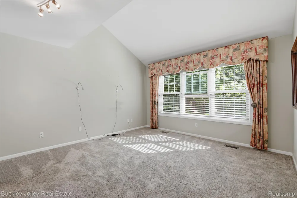 4784 New Haven Drive Genoa Township, MI 48843