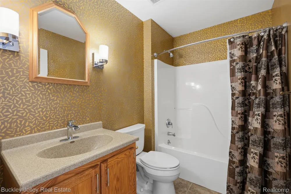 4784 New Haven Drive Genoa Township, MI 48843