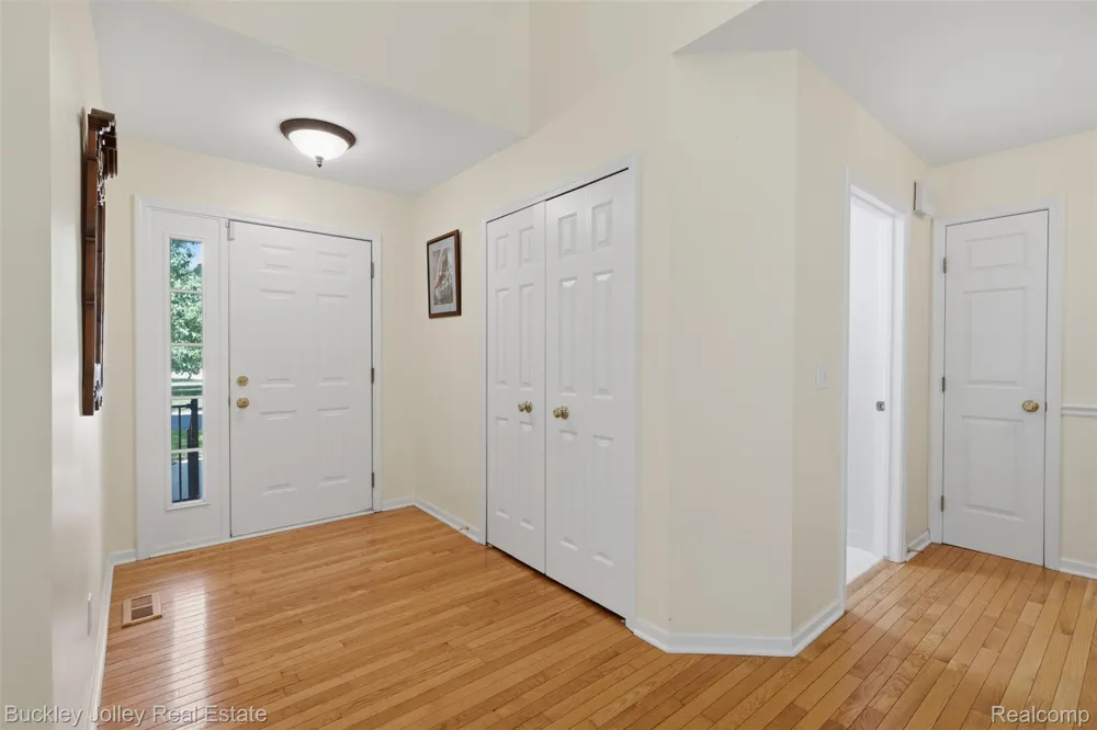 4784 New Haven Drive Genoa Township, MI 48843