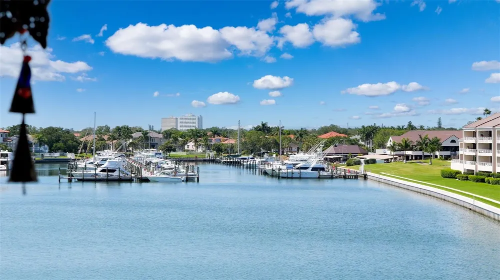 2775 KIPPS COLONY DRIVE S #305 Gulfport, FL 33707