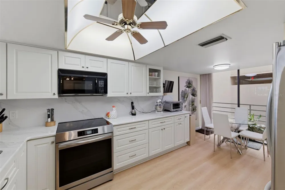 2775 KIPPS COLONY DRIVE S #305 Gulfport, FL 33707