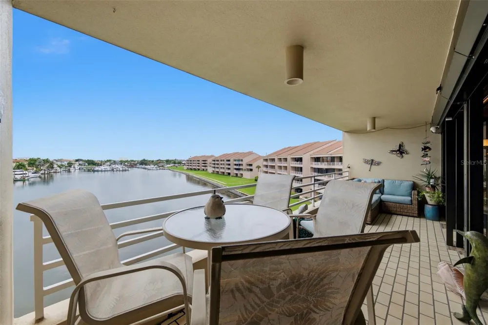 2775 KIPPS COLONY DRIVE S #305 Gulfport, FL 33707