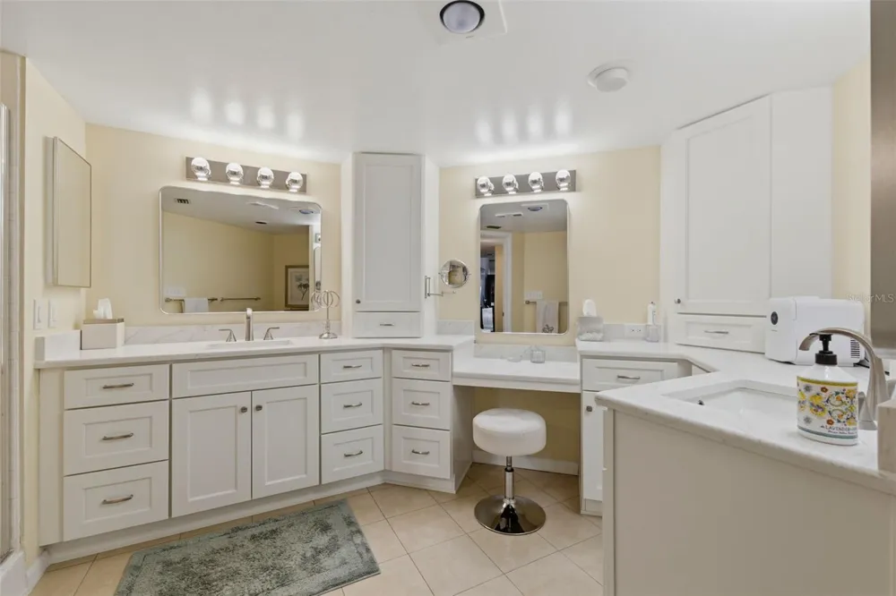 2775 KIPPS COLONY DRIVE S #305 Gulfport, FL 33707