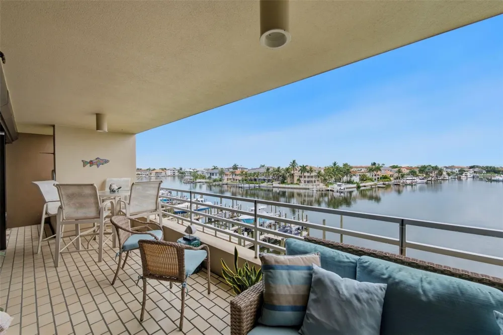 2775 KIPPS COLONY DRIVE S #305 Gulfport, FL 33707