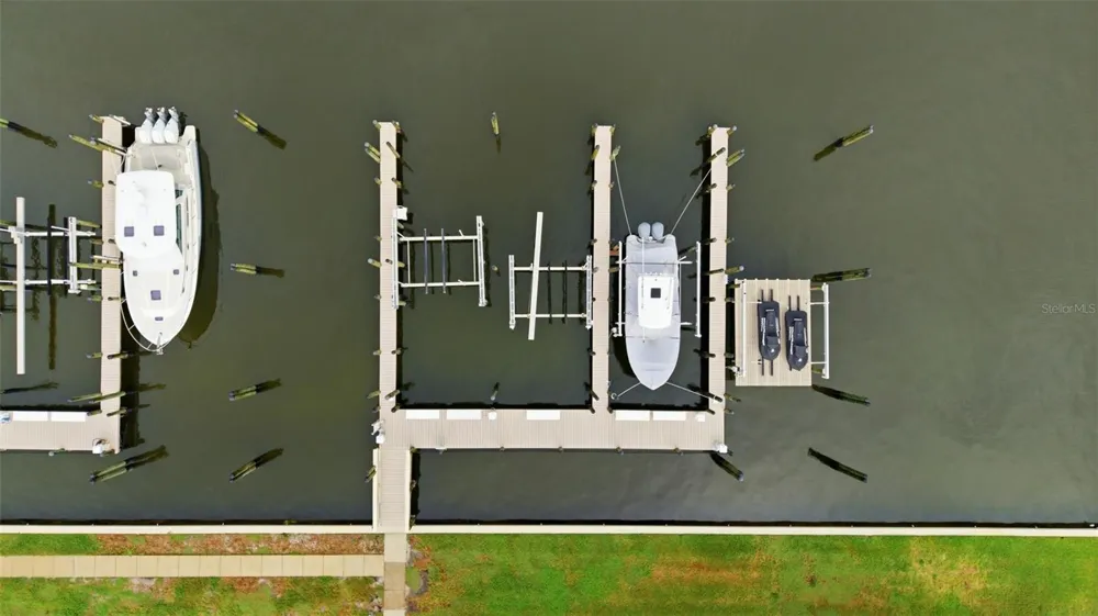 2775 KIPPS COLONY DRIVE S #305 Gulfport, FL 33707