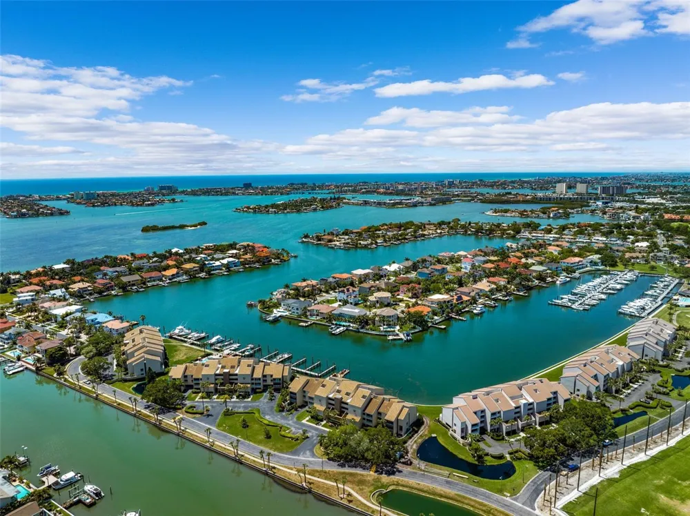 2775 KIPPS COLONY DRIVE S #305 Gulfport, FL 33707