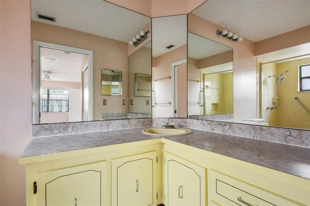 8425 CORNEY DRIVE Port Richey, FL 34668