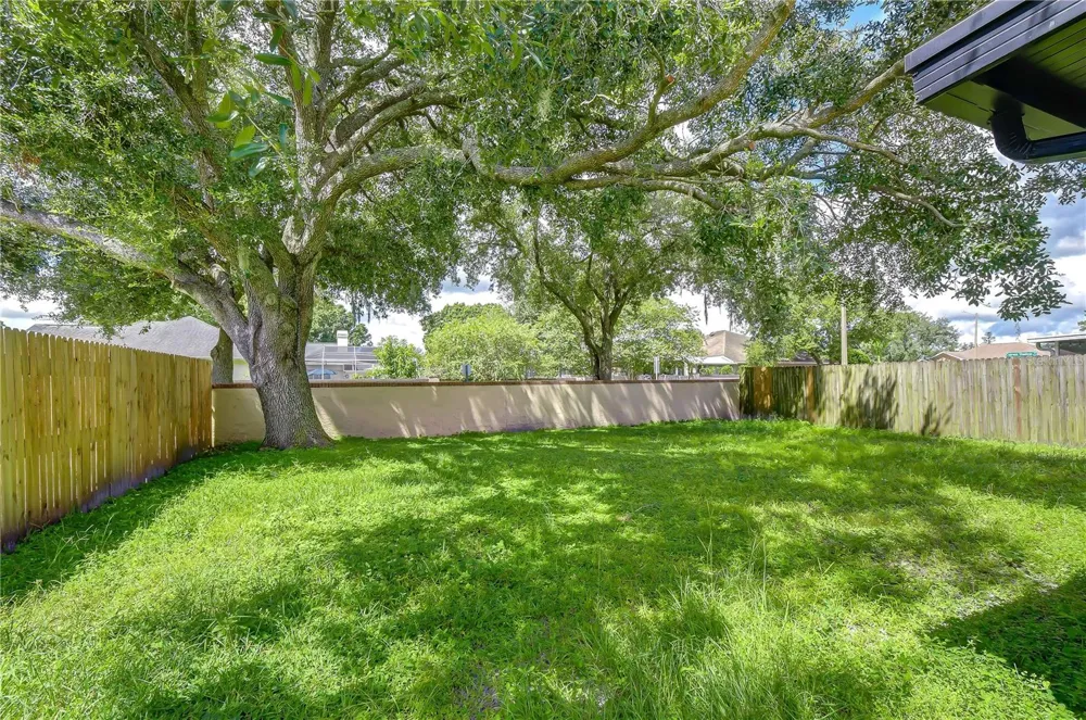 9703 FOX HOLLOW ROAD Tampa, FL 33647