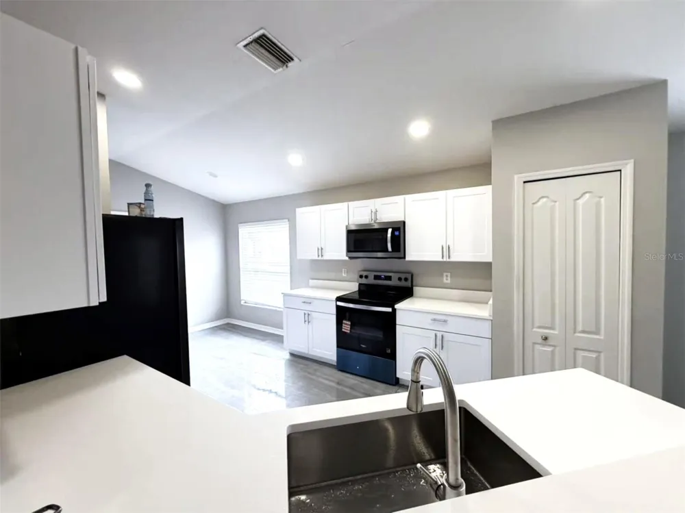 5553 GALLANT FOX COURT Wesley Chapel, FL 33544