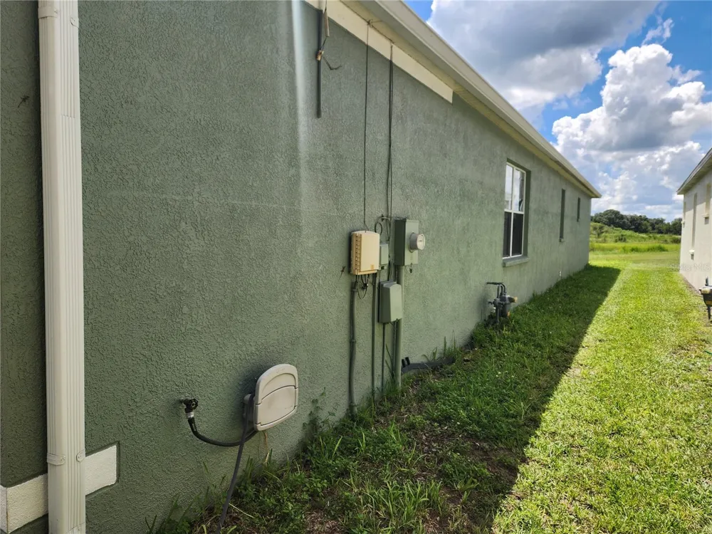 6210 KITERIDGE DRIVE Lithia, FL 33547
