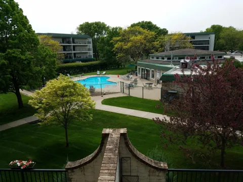 10401 Cedar Lake Road #301