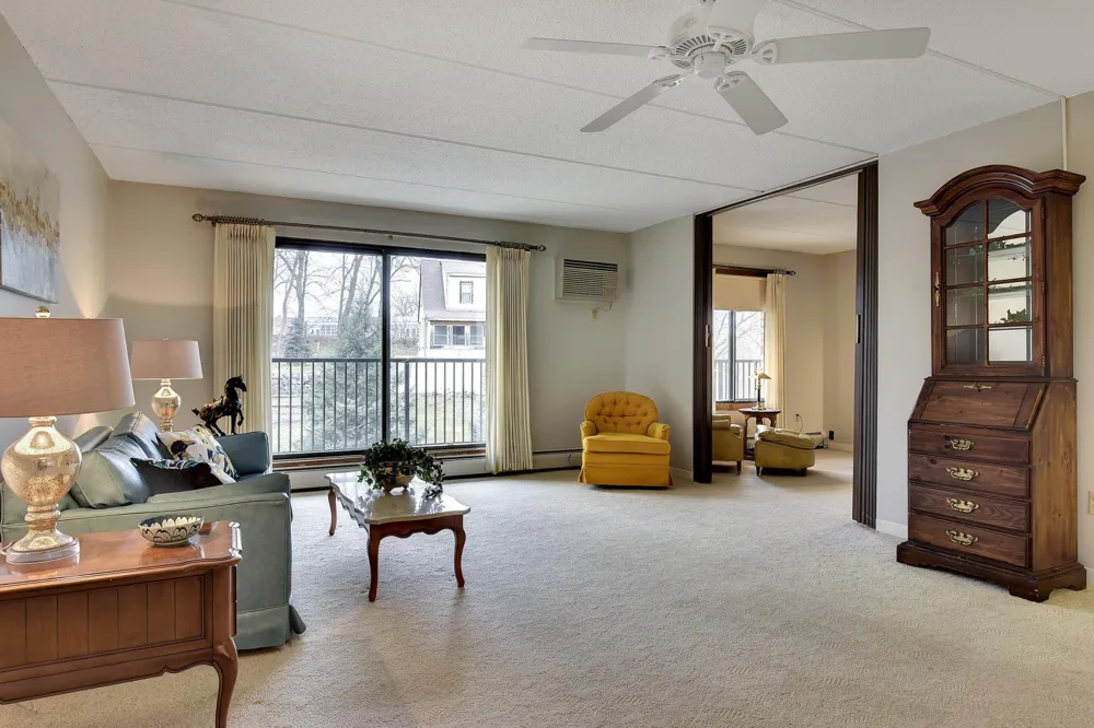 10401 Cedar Lake Road #301 Minnetonka, MN 55305