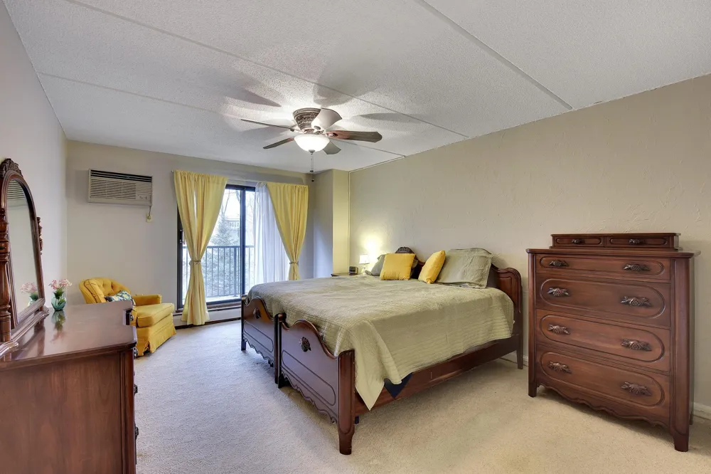 10401 Cedar Lake Road #301 Minnetonka, MN 55305