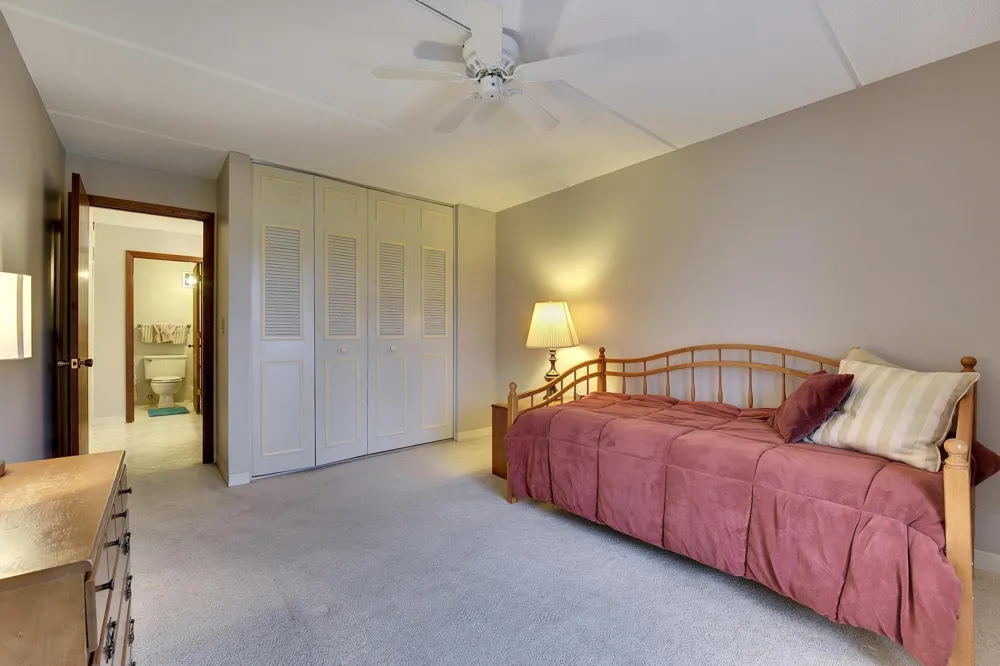 10401 Cedar Lake Road #301 Minnetonka, MN 55305