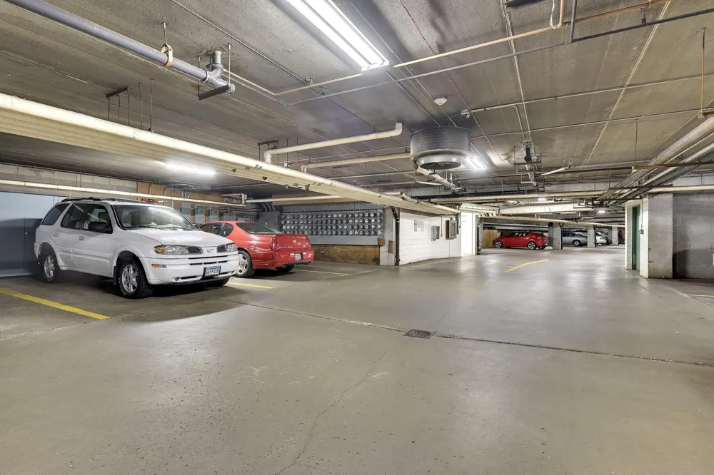 10401 Cedar Lake Road #301 Minnetonka, MN 55305