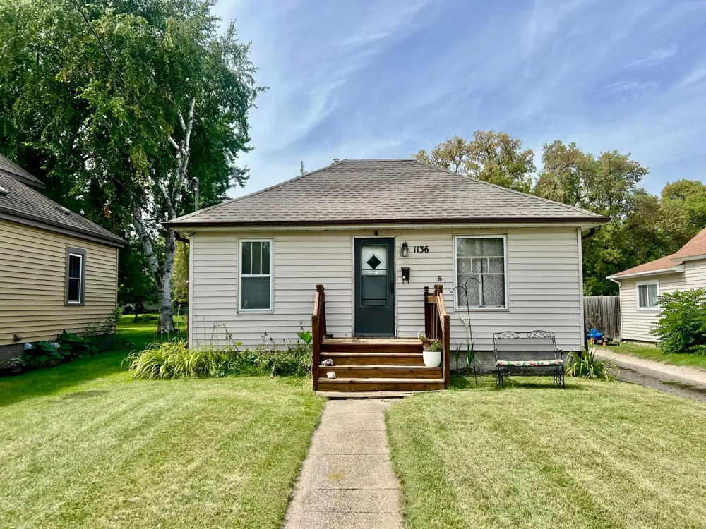 1136 West Avenue Detroit Lakes, MN 56501