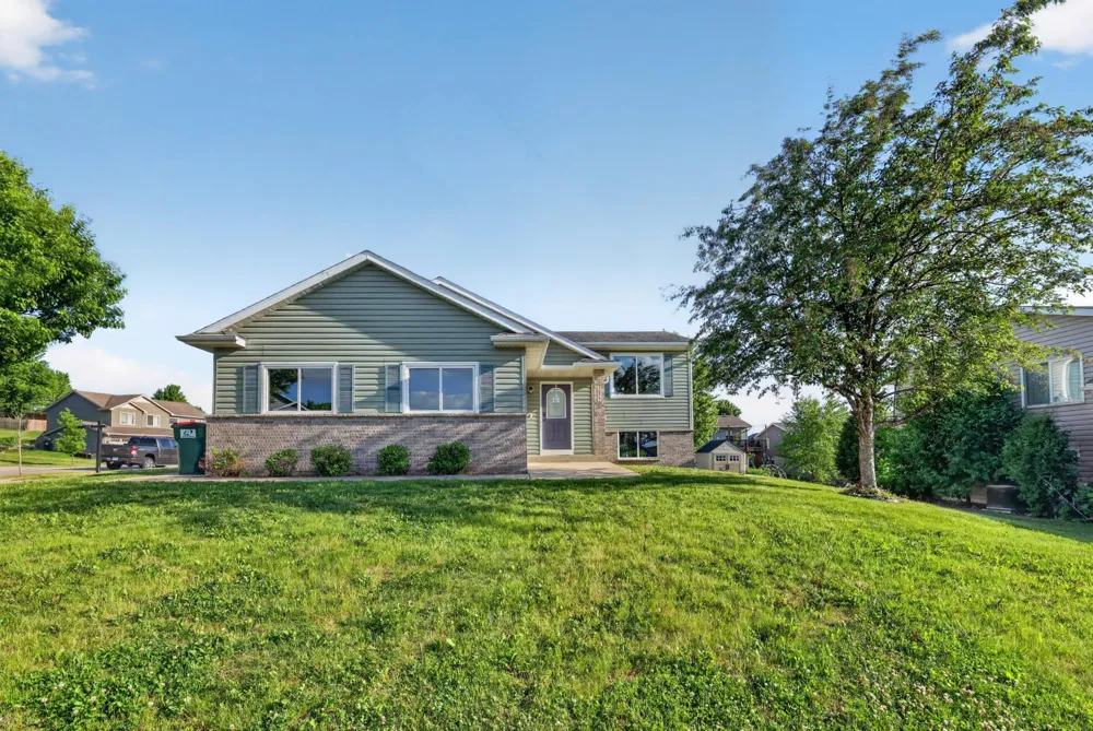 5852 Excalibur Court NW Rochester, MN 55901