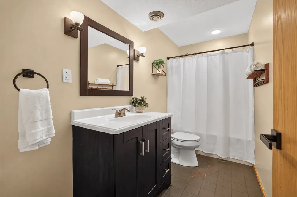 5852 Excalibur Court NW Rochester, MN 55901