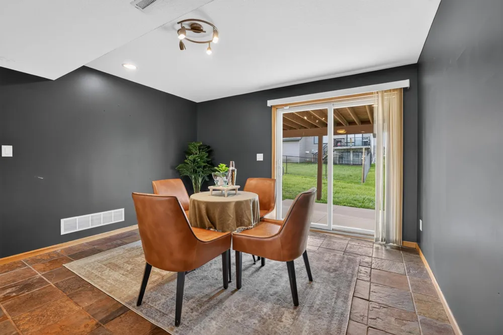5852 Excalibur Court NW Rochester, MN 55901