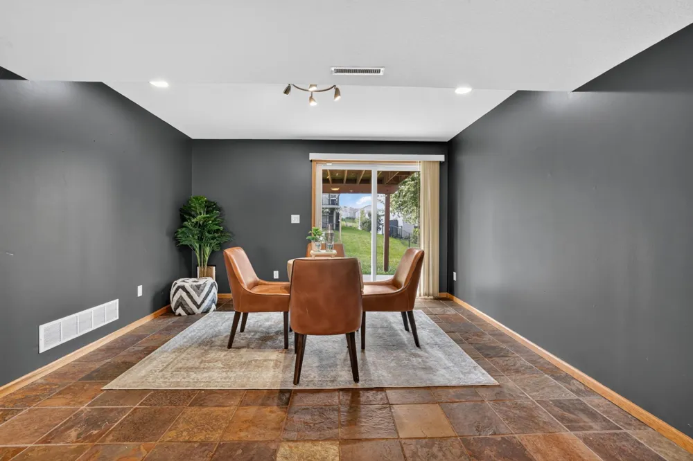 5852 Excalibur Court NW Rochester, MN 55901