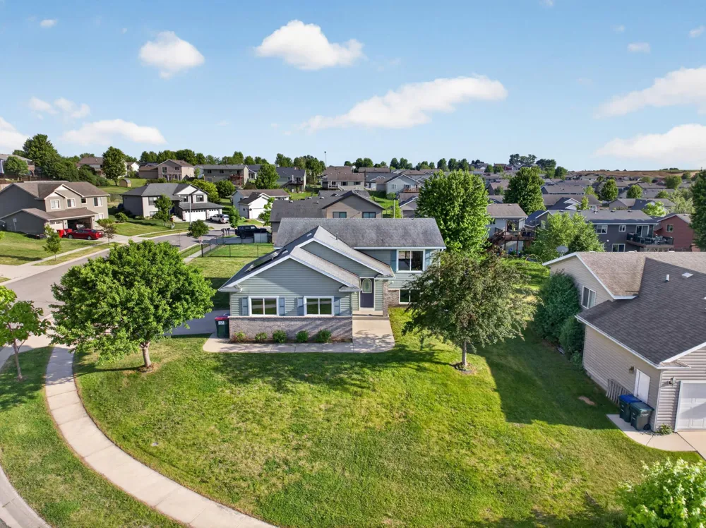 5852 Excalibur Court NW Rochester, MN 55901