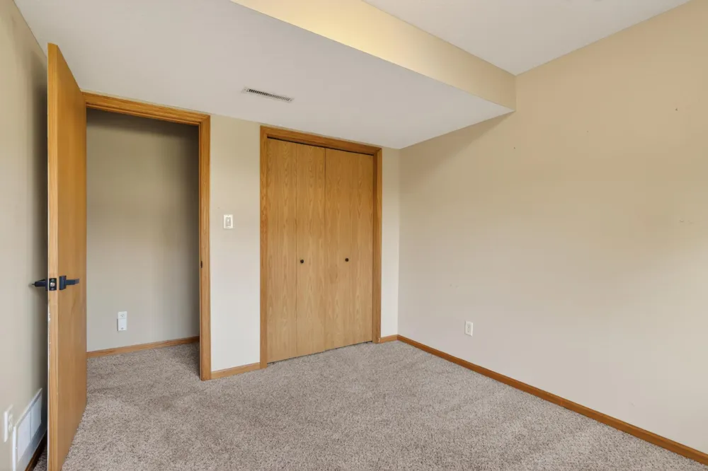 5852 Excalibur Court NW Rochester, MN 55901