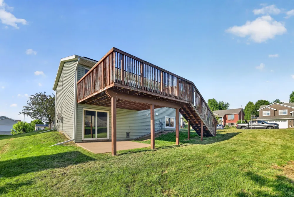 5852 Excalibur Court NW Rochester, MN 55901
