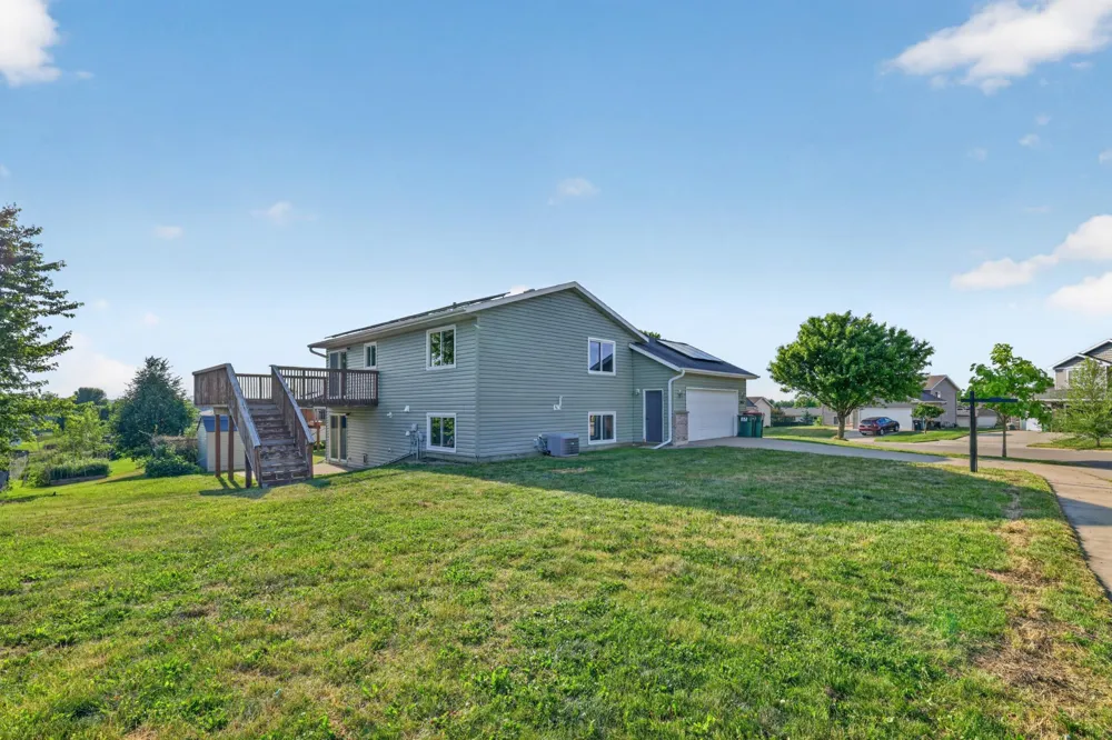 5852 Excalibur Court NW Rochester, MN 55901