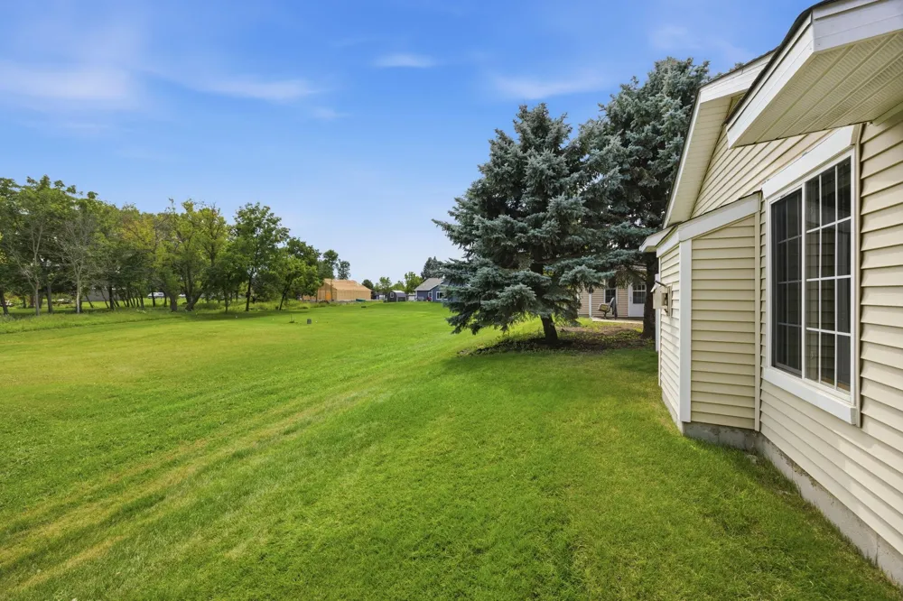 817 Greensview Court NW Hutchinson, MN 55350