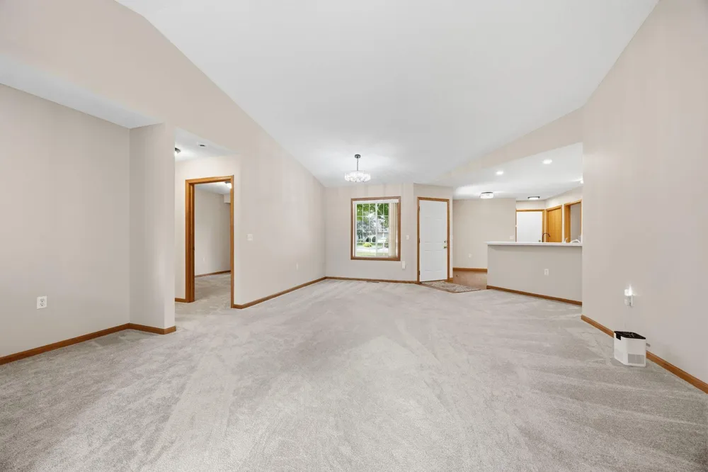 817 Greensview Court NW Hutchinson, MN 55350